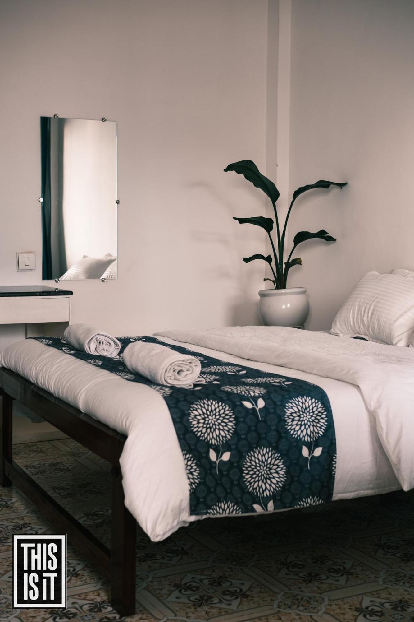 This Is It Beachfront - Rooms, Cafe & Events Arambol Exterior foto